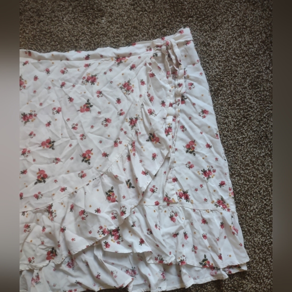 Ultra Flirt Floral Faux Wrap Skirt sz 3X - Picture 2 of 6